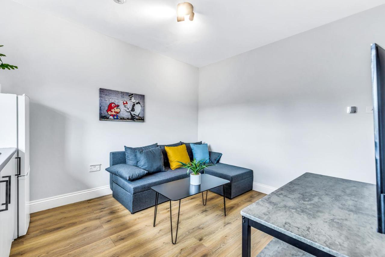 Superb 2 Bedroom Flat Le2, Sleeps Up To 5 لايستر المظهر الخارجي الصورة